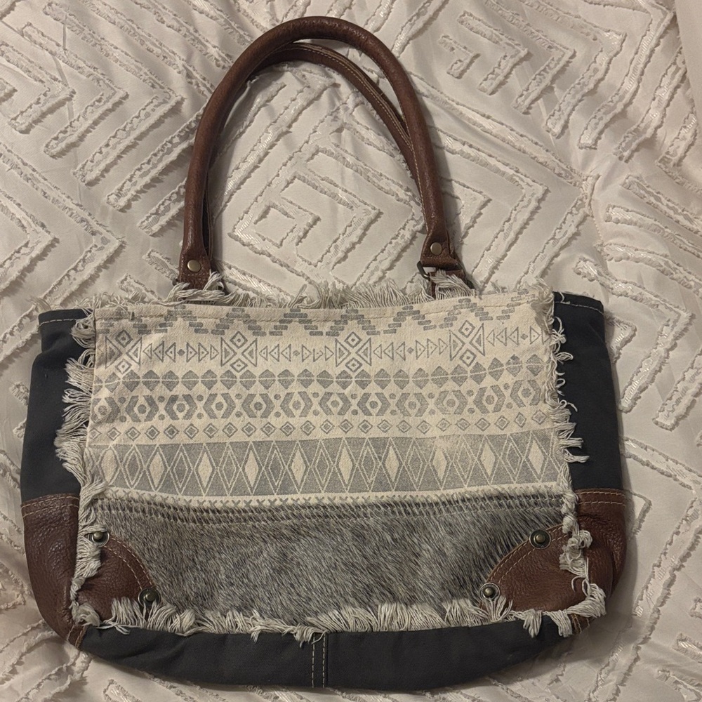 Myra bag